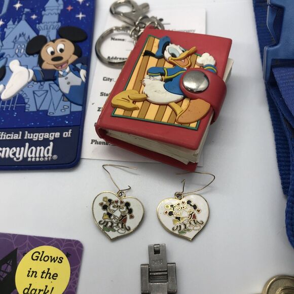 Lot Of 7 Disney Collector Lanyards, Watch, Earrings, Luggage Tag Tokyo - Picture 5 of 6